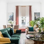 Classy High Ceilings 2 Bdr Next To Hyde Park