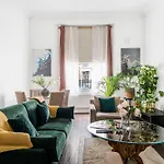 Classy High Ceilings 2 Bdr Next To Hyde Park