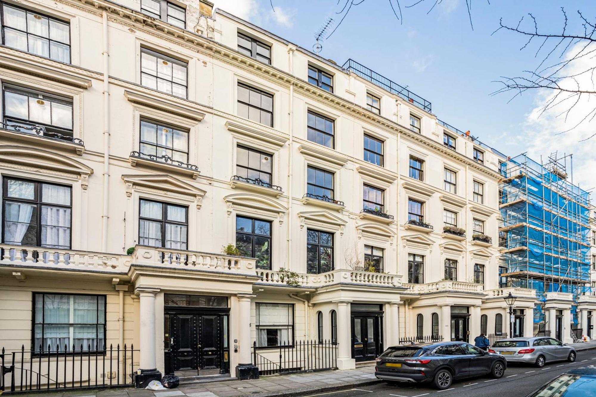 Classy High Ceilings 2 Bdr Next To Hyde Park