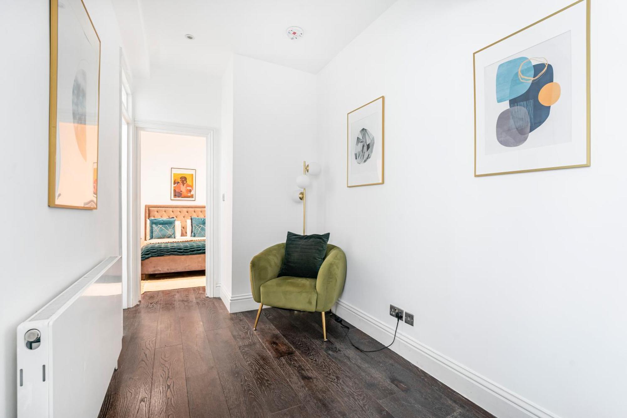 Classy High Ceilings 2 Bdr Next To Hyde Park Appartamento