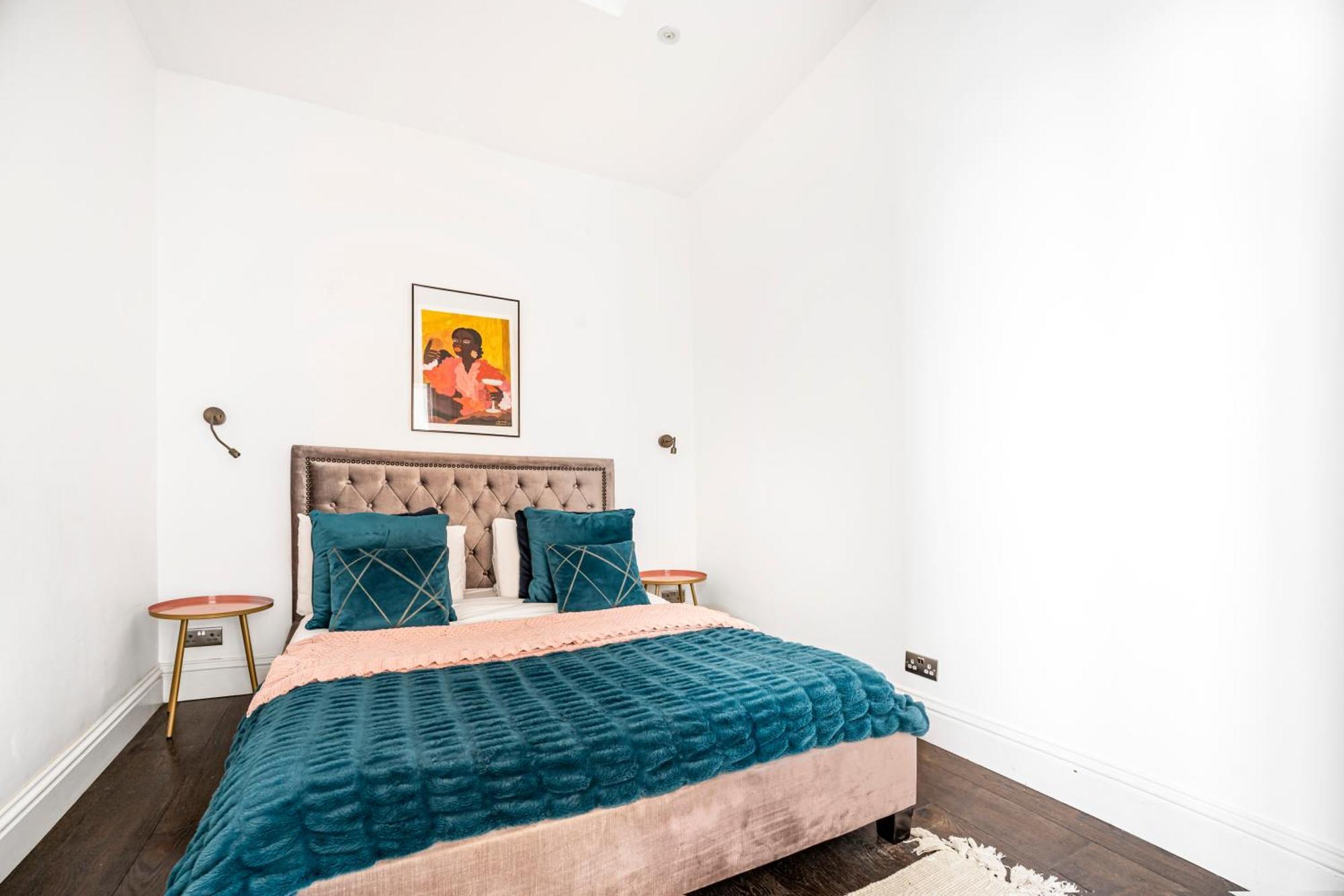 Classy High Ceilings 2 Bdr Next To Hyde Park * Londra